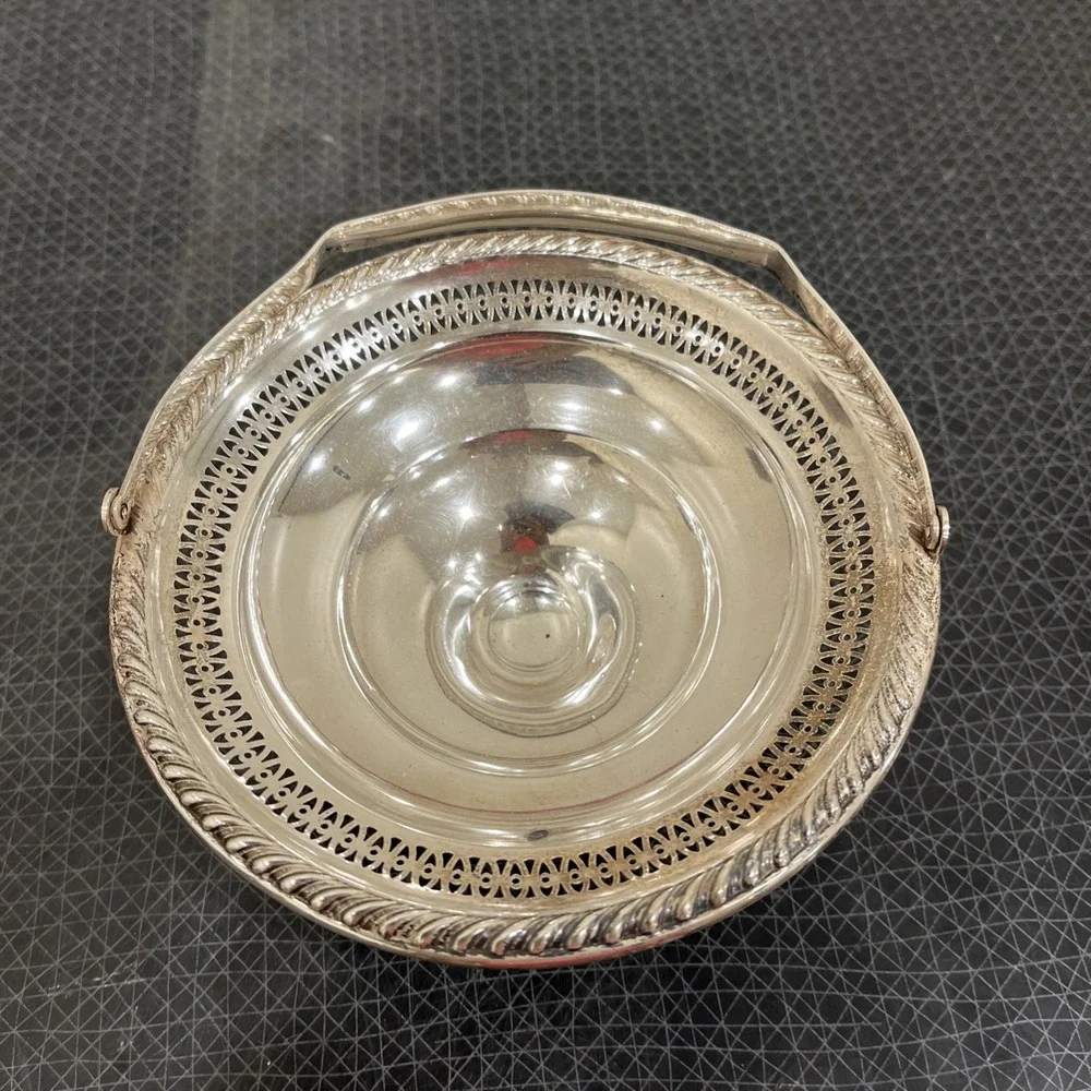 Antique La Pierre Sterling Silver Small Candy Dish Basket 173g, Pierced, Handle